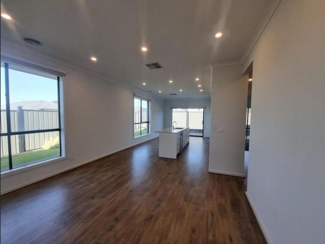 Family home situated in Mt Atkinson Estate!