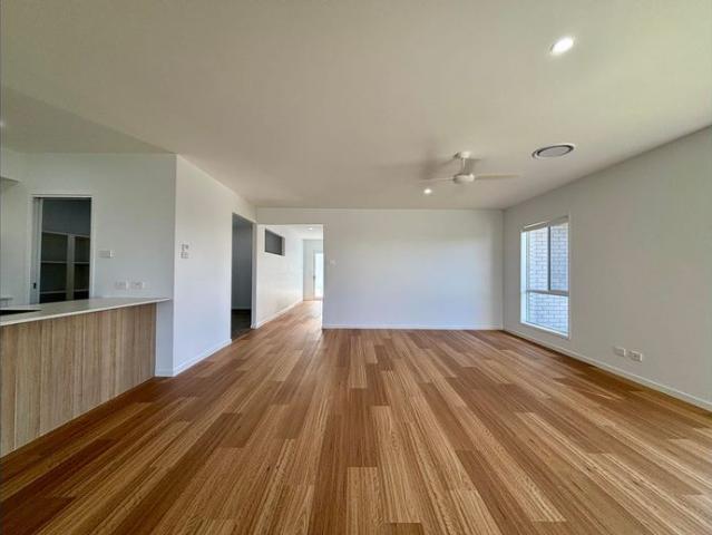 Family Haven in Desirable Moonee Beach Estate