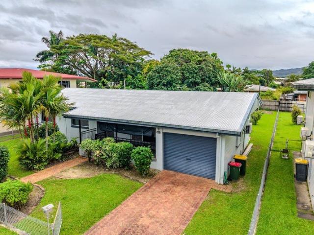 Family Haven on 809sqm in Innisfail Estate