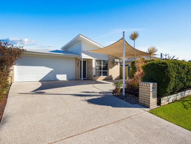 FAMILY HAVEN WITH SPACE, STYLE, GENEROUS YARD AND WITH EXTRA COVERED PARKING!
