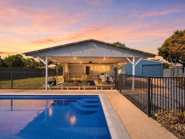 Family Oasis on 1,022 m² with Pool, Shed & Serious Outdoor Living!