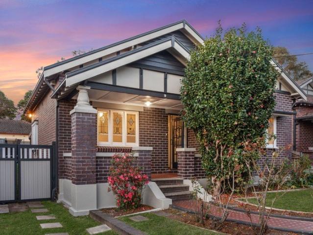 Family Oasis Offers a Relaxed Indoor Outdoor Lifestyle