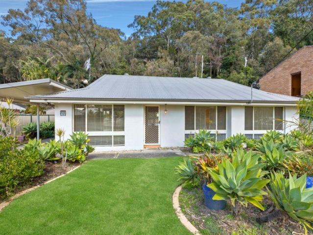 Family Oasis with Pool on a Spacious 860sqm Block