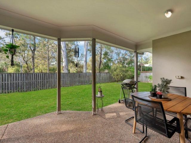 Family Lowset Living + Great Backyard