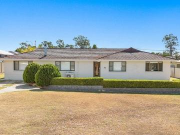 FAMILY LIVING MEETS DEVELOPMENT OPPORTUNITY LARGE CORNER BLOCK WITH DA APPROVAL LIVE IN OR CAPITALISE