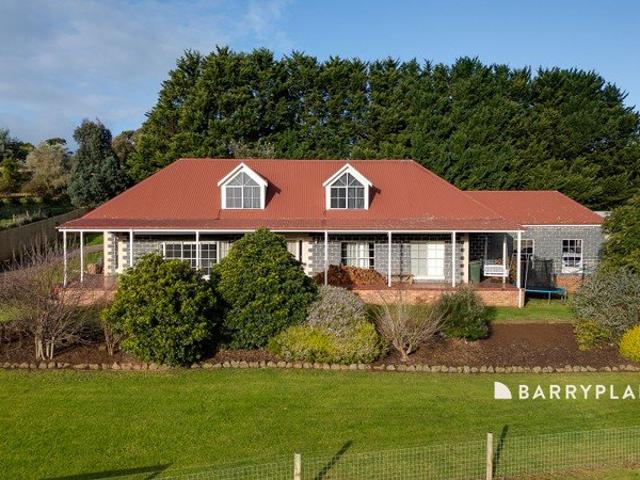 Family Living on Over an Acre with Exceptional Versatility