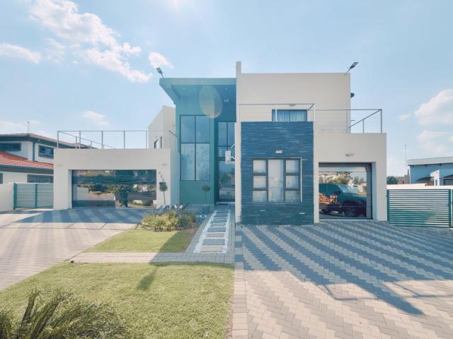 Family Living on a Grand Scale – 6 Bedrooms, Cinema, Solar & Borehole | Furnished or Unfurnished