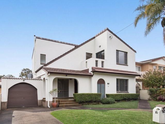 Family living on wide 15.24m frontage