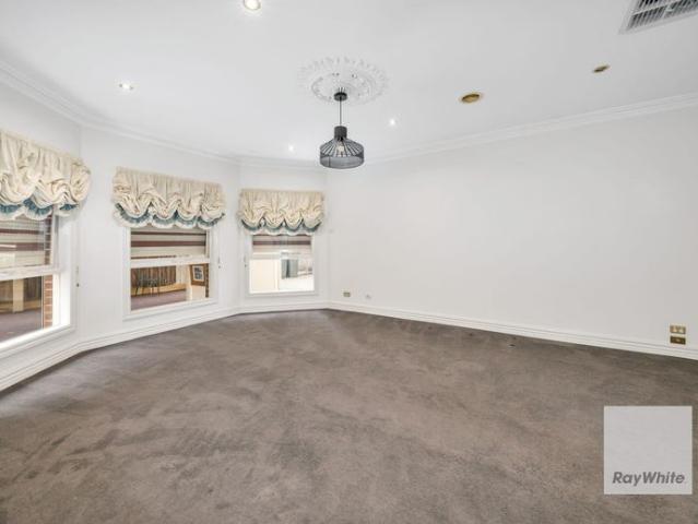 Family Living at Its Finest in Cairnlea Estate