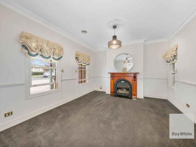 Family Living at Its Finest in Cairnlea Estate