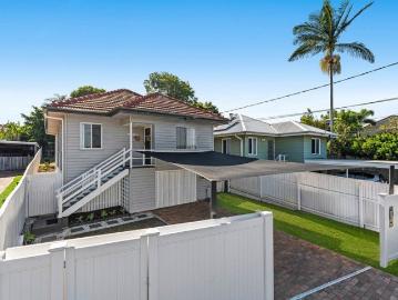 Family Living and Big Backyard Steps from Park and Wynnum State School