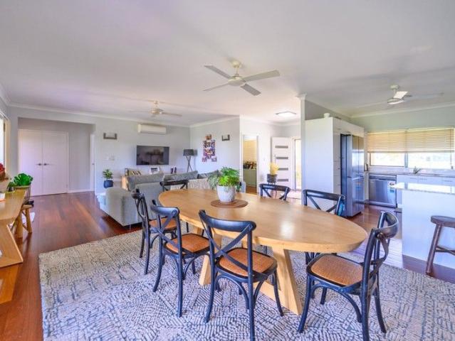 Family Living + Big Shed! Spacious 4 Bed, 2 Bath on 1600sqm Opposite Amaroo Park & Medical Centre