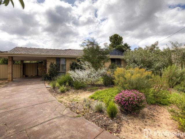 Family Living Cul De Sac Location