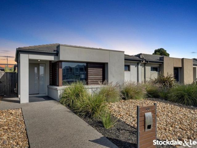 Family Living Close to Shops, Schools & Transport in Point Cook