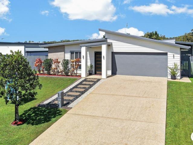 Family Living, Coastal Lifestyle, Modern Home