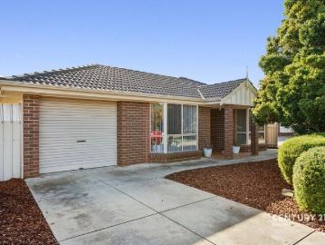 Family Living Courtyard Location