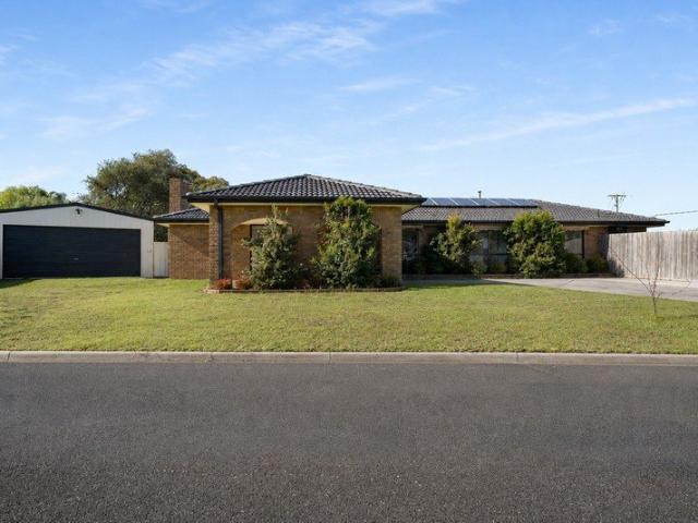 Family Living, Entertaining & Space Right Here in Traralgon