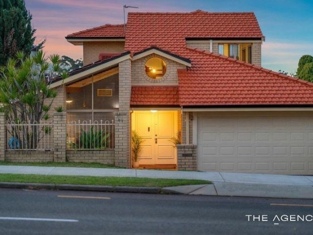 Family Living, Flexible Spaces in a Prestigious Riverside Location