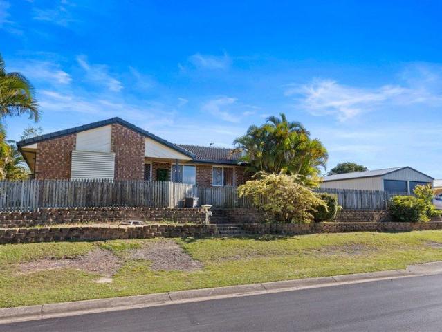 FAMILY LIVING, GREAT LOCATION & A SHED YOU'LL LOVE