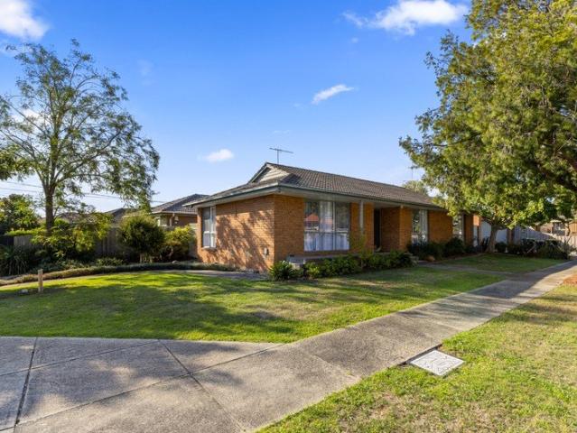 FAMILY LIVING & GREAT LOCATION