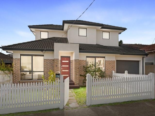 Family Living in a Convenient Chadstone Setting
