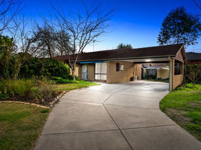 FAMILY LIVING IN A PEACEFUL MELTON WEST LOCATION
