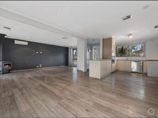 FAMILY LIVING IN A PEACEFUL MELTON WEST LOCATION