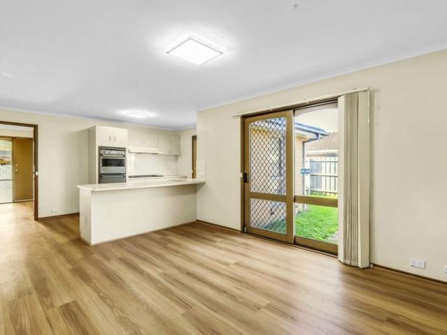 Family Living in a Prime Chelsea Heights Pocket!