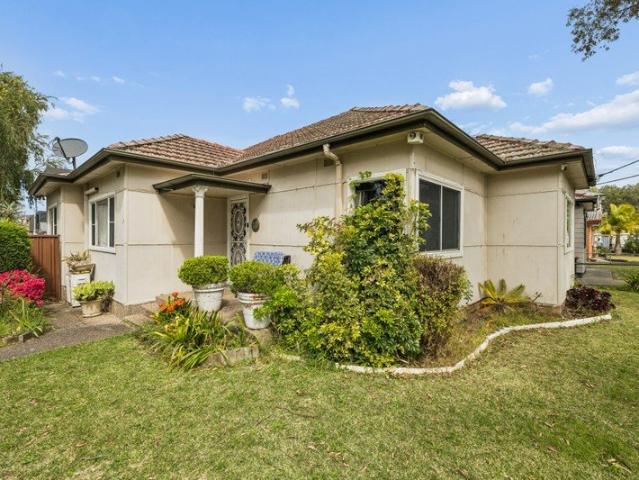Family Living in a Prime Belmore Setting