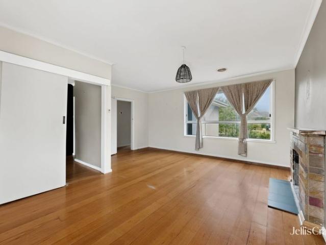 Family Living in a Prime Bentleigh East Location