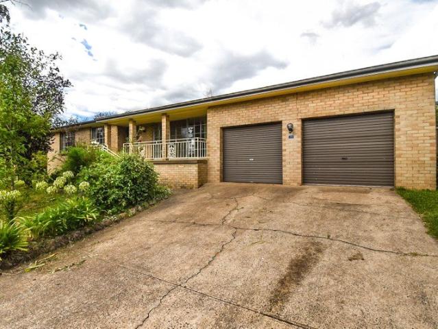Family Living in a Prime Location!