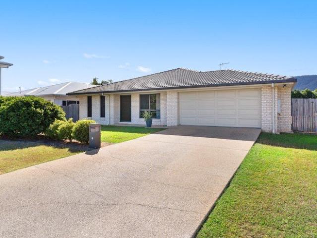 Family Living in a Quiet Norman Gardens Pocket