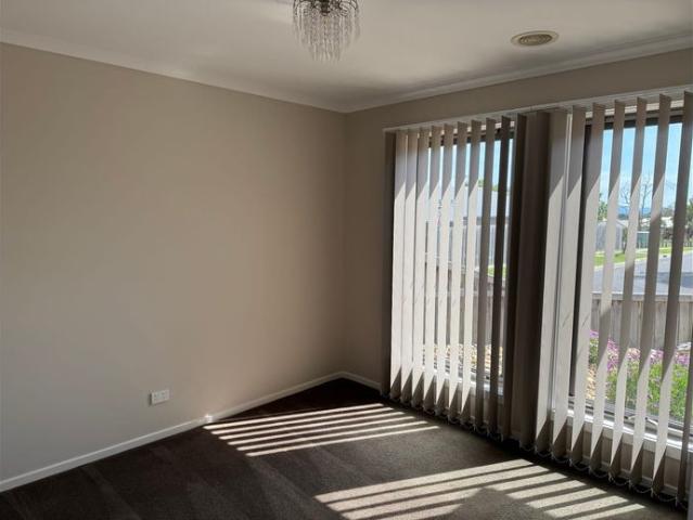 Family Living In An Ideal Location!