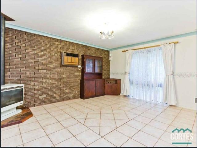 Family Living in Armadale!