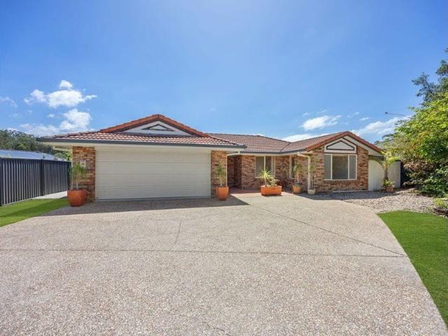 Family living in Burleigh Heads