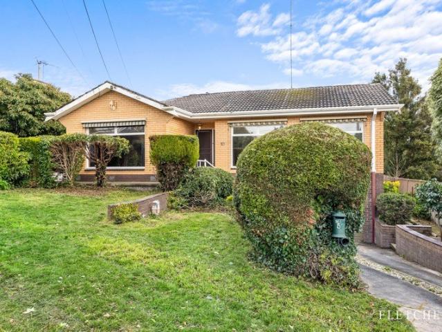 FAMILY LIVING IN BALLARAT EAST