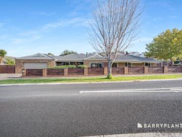 Family Living in Beaconsfield's Panorama Estate