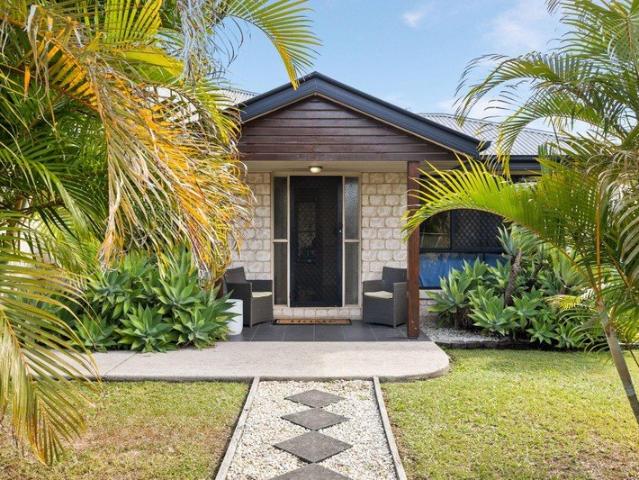 Spacious Family Living on a Generous 730m² block with SIDE ACCESS!