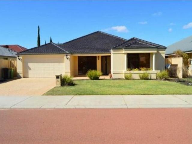 Family Living in Canning Vale
