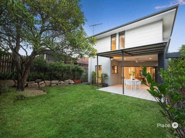 Family Living in Cavendish Rd State School Catchment