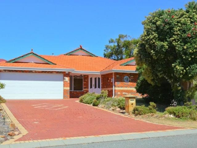 Family Living in Iluka!