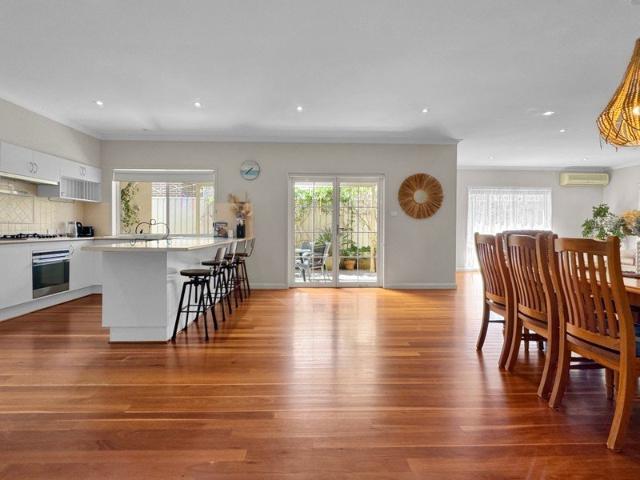 FAMILY LIVING IN JERVIS BAY