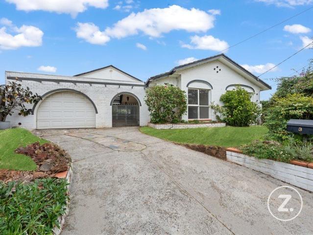 Family Living in Seaview Village: Six Bedroom Residence