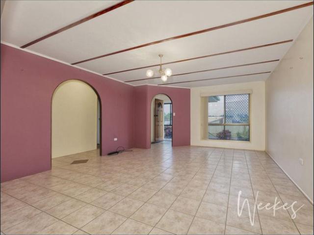 FAMILY LIVING IN SOUGHT AFTER AVOCA