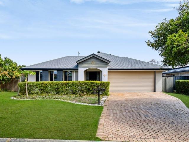 Family Living in Sought After East Ridge Estate