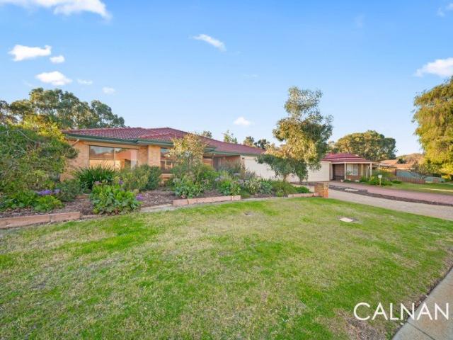 Family Living in the Heart of the Waratah Estate
