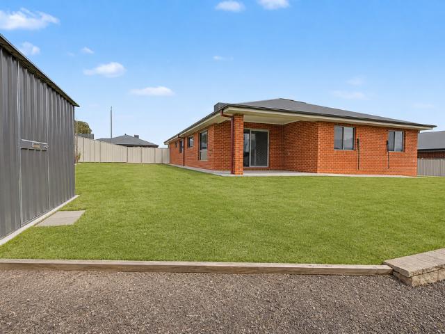 Family Living in the Heart of Thurgoona