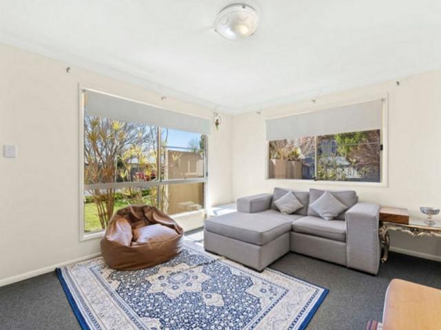 Family Living in the Heart of Centenary Heights