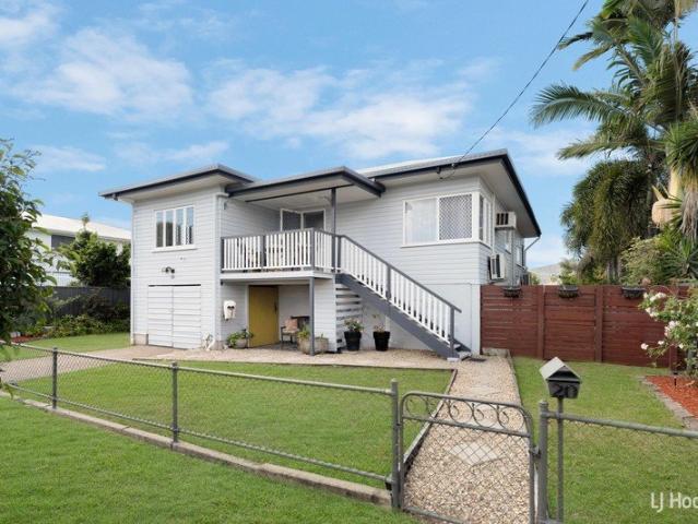 FAMILY LIVING IN THE HEART OF CURRAJONG
