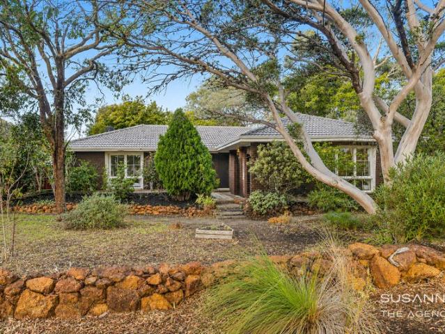 Family Living in the heart of Lesmurdie